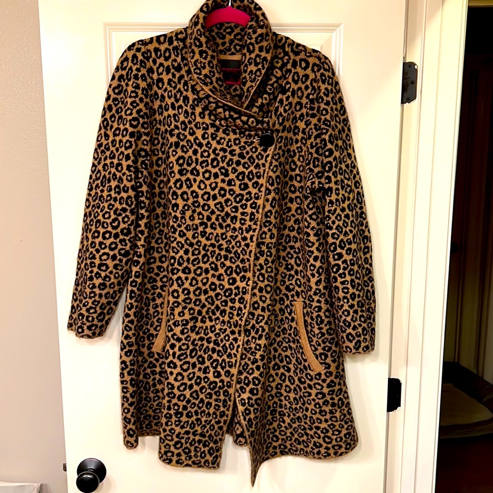 Christian Siriano Leopard Print Wool Sweater Coat. Size XL. Fits like a Large.